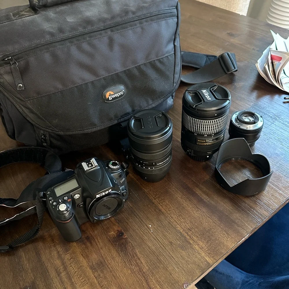 Nikon D90
